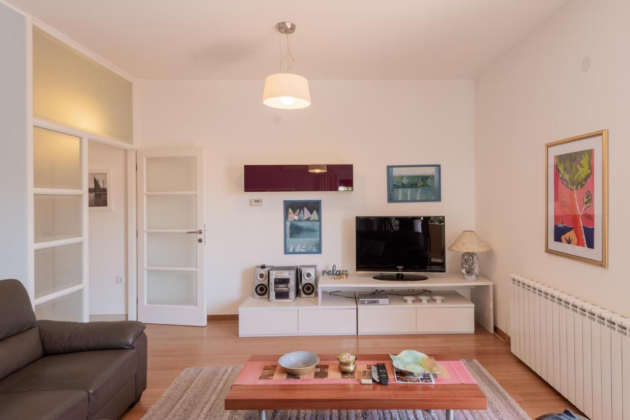 Apartment Anna พูลา ภายนอก รูปภาพ